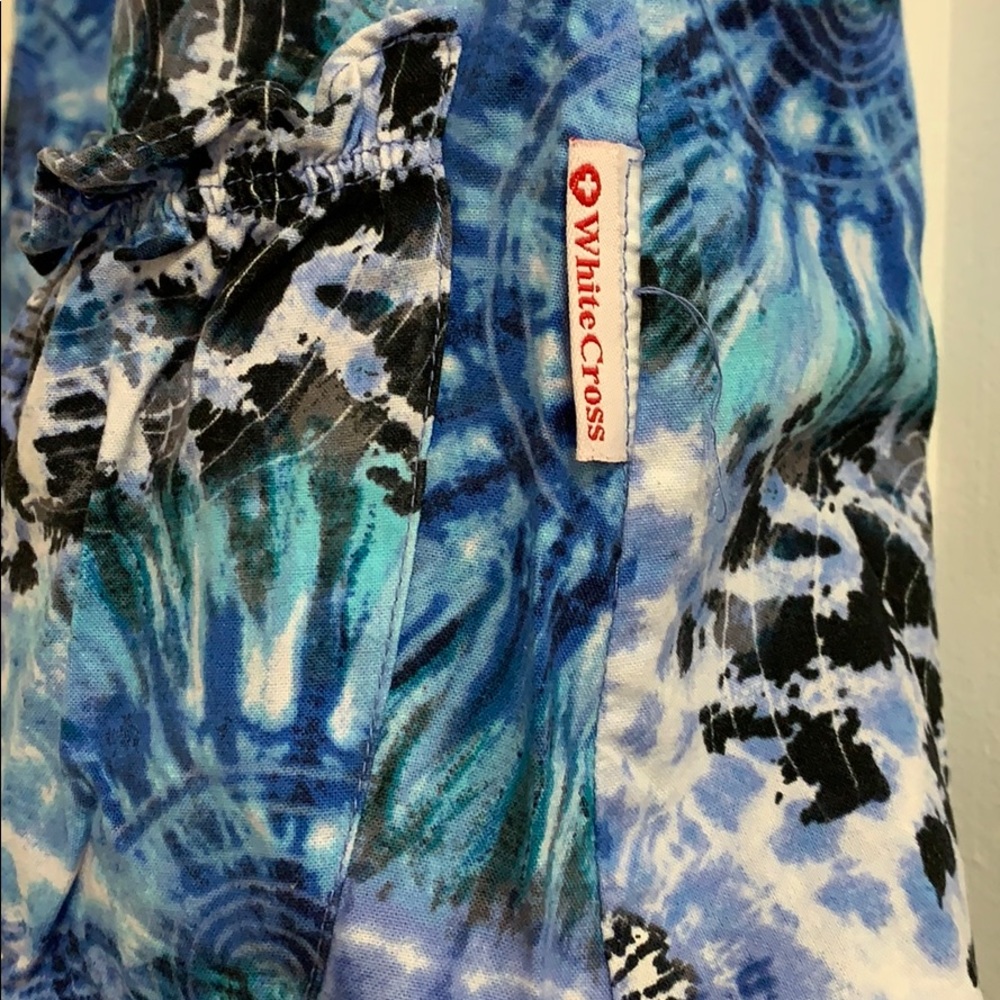 White Cross Scrub Top - Picture 2 of 4